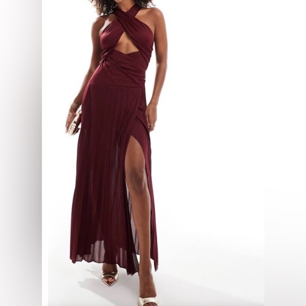 Elegant cross strap halter pleated midi dress in berry